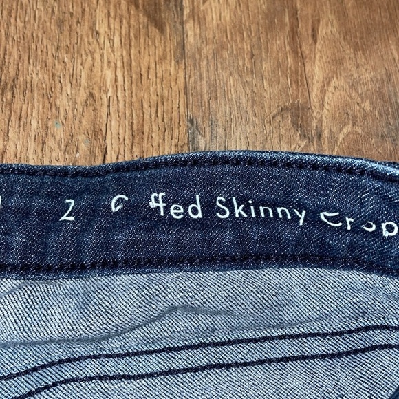 Lauren Conrad cuffed Skinny Crop Jeans.  Size 2 - Picture 3 of 8